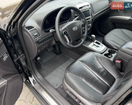 Хендай Санта Фе 2011 в Нововолынск на Automoto.ua Черный Хендай Санта Фе, объемом двигателя 1.97 л и пробегом 214 тыс. км за 13490 $, фото 13 на Automoto.ua