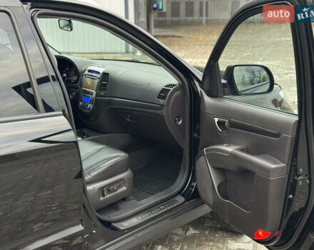 Черный Хендай Санта Фе, объемом двигателя 2.2 л и пробегом 218 тыс. км за 13900 $, фото 60 на Automoto.ua