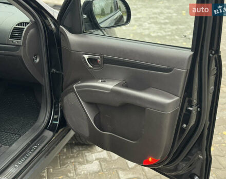 Черный Хендай Санта Фе, объемом двигателя 2.2 л и пробегом 218 тыс. км за 13900 $, фото 49 на Automoto.ua