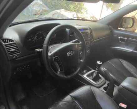 Чорний Хендай Санта Фе, об'ємом двигуна 2 л та пробігом 265 тис. км за 11200 $, фото 5 на Automoto.ua