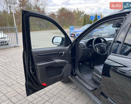 Хендай Санта Фе 2011 в Нововолынск на Automoto.ua Черный Хендай Санта Фе, объемом двигателя 1.97 л и пробегом 214 тыс. км за 13490 $, фото 10 на Automoto.ua