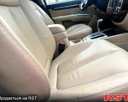 Чорний Хендай Санта Фе, об'ємом двигуна 2.4 л та пробігом 158 тис. км за 12450 $, фото 9 на Automoto.ua