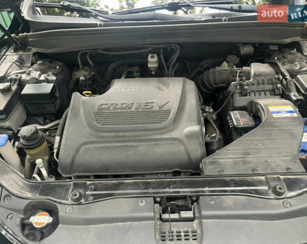 Черный Хендай Санта Фе, объемом двигателя 2.2 л и пробегом 226 тыс. км за 13600 $, фото 15 на Automoto.ua