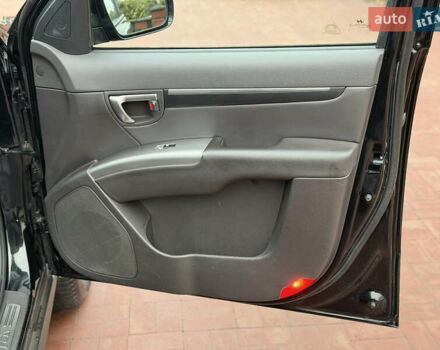 Черный Хендай Санта Фе, объемом двигателя 2.2 л и пробегом 170 тыс. км за 13900 $, фото 22 на Automoto.ua