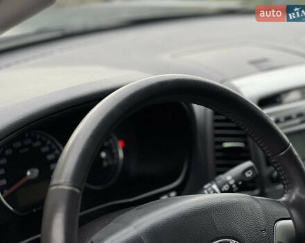 Черный Хендай Санта Фе, объемом двигателя 2.2 л и пробегом 220 тыс. км за 12000 $, фото 32 на Automoto.ua