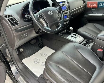 Хендай Санта Фе 2012 в Радивилове на Automoto.ua Черный Хендай Санта Фе, объемом двигателя 2.2 л и пробегом 189 тыс. км за 15200 $, фото 65 на Automoto.ua