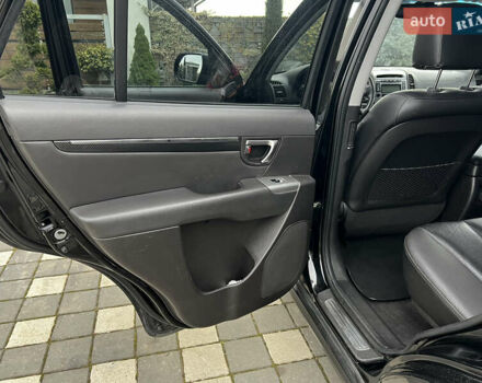 Черный Хендай Санта Фе, объемом двигателя 2.2 л и пробегом 220 тыс. км за 12000 $, фото 50 на Automoto.ua