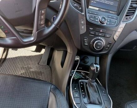 Хендай Санта Фе 2012 в Коростене на Automoto.ua Черный Хендай Санта Фе, объемом двигателя 2.2 л и пробегом 149 тыс. км за 17900 $, фото 16 на Automoto.ua