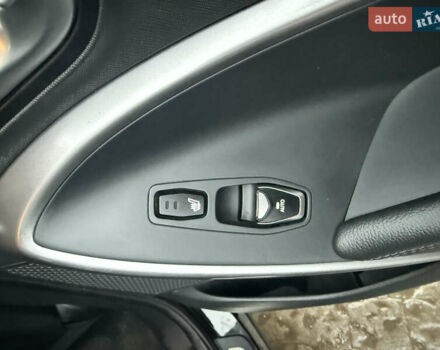 Черный Хендай Санта Фе, объемом двигателя 2.2 л и пробегом 152 тыс. км за 16500 $, фото 21 на Automoto.ua