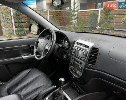 Черный Хендай Санта Фе, объемом двигателя 2.2 л и пробегом 220 тыс. км за 12000 $, фото 29 на Automoto.ua