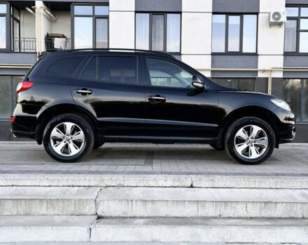 Черный Хендай Санта Фе, объемом двигателя 2.2 л и пробегом 163 тыс. км за 15800 $, фото 1 на Automoto.ua