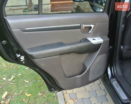 Хендай Санта Фе 2012 в Черновцах на Automoto.ua Черный Хендай Санта Фе, объемом двигателя 2.2 л и пробегом 193 тыс. км за 14900 $, фото 11 на Automoto.ua