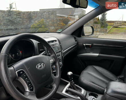 Черный Хендай Санта Фе, объемом двигателя 2.2 л и пробегом 220 тыс. км за 12000 $, фото 46 на Automoto.ua