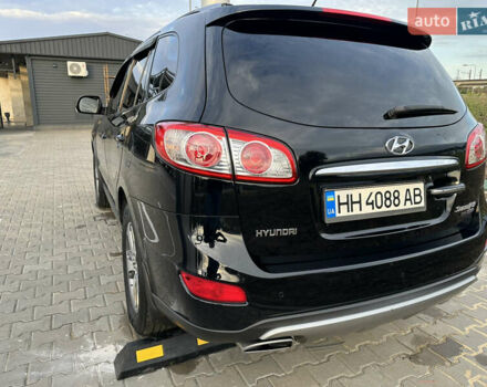 Черный Хендай Санта Фе, объемом двигателя 2.2 л и пробегом 320 тыс. км за 14500 $, фото 6 на Automoto.ua
