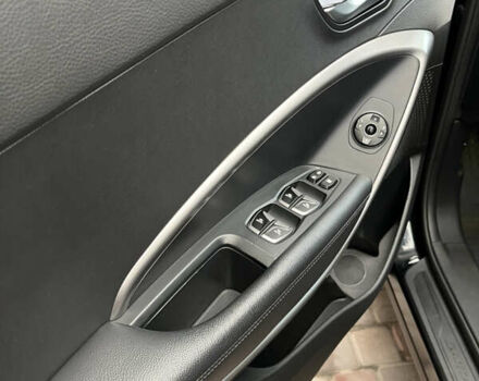 Черный Хендай Санта Фе, объемом двигателя 2.36 л и пробегом 166 тыс. км за 15000 $, фото 18 на Automoto.ua