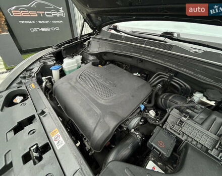 Черный Хендай Санта Фе, объемом двигателя 2.2 л и пробегом 190 тыс. км за 14900 $, фото 40 на Automoto.ua