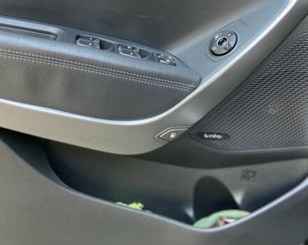 Черный Хендай Санта Фе, объемом двигателя 3.3 л и пробегом 240 тыс. км за 12800 $, фото 18 на Automoto.ua