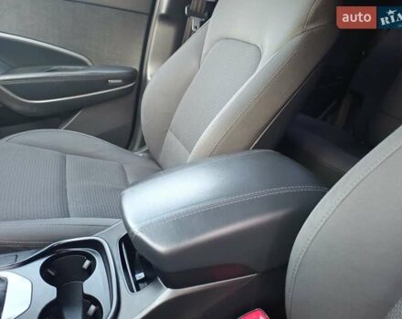 Черный Хендай Санта Фе, объемом двигателя 2.36 л и пробегом 223 тыс. км за 14800 $, фото 28 на Automoto.ua