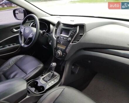 Черный Хендай Санта Фе, объемом двигателя 2.2 л и пробегом 157 тыс. км за 15900 $, фото 17 на Automoto.ua