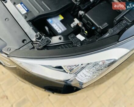 Черный Хендай Санта Фе, объемом двигателя 2.2 л и пробегом 137 тыс. км за 17800 $, фото 119 на Automoto.ua