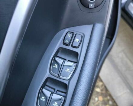 Черный Хендай Санта Фе, объемом двигателя 2.2 л и пробегом 162 тыс. км за 19490 $, фото 9 на Automoto.ua