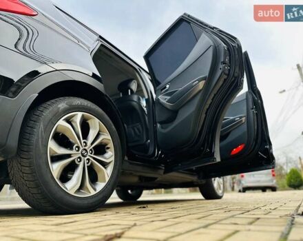 Черный Хендай Санта Фе, объемом двигателя 2.2 л и пробегом 137 тыс. км за 17800 $, фото 29 на Automoto.ua