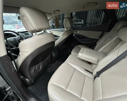 Черный Хендай Санта Фе, объемом двигателя 2.2 л и пробегом 190 тыс. км за 14900 $, фото 24 на Automoto.ua