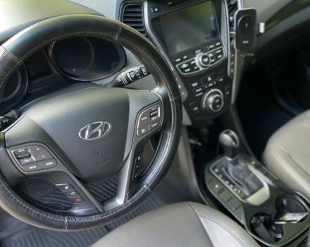 Черный Хендай Санта Фе, объемом двигателя 3.3 л и пробегом 240 тыс. км за 12800 $, фото 12 на Automoto.ua