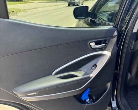 Чорний Хендай Санта Фе, об'ємом двигуна 2.2 л та пробігом 185 тис. км за 17500 $, фото 31 на Automoto.ua