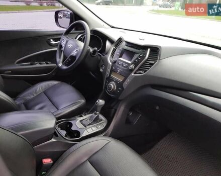 Черный Хендай Санта Фе, объемом двигателя 2.2 л и пробегом 157 тыс. км за 15900 $, фото 16 на Automoto.ua