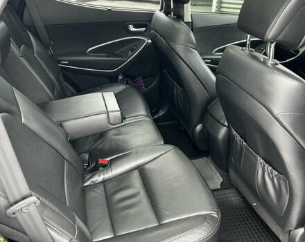 Черный Хендай Санта Фе, объемом двигателя 2.2 л и пробегом 154 тыс. км за 18600 $, фото 7 на Automoto.ua