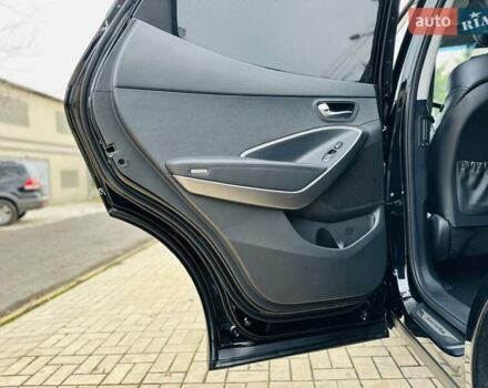 Черный Хендай Санта Фе, объемом двигателя 2.2 л и пробегом 137 тыс. км за 17800 $, фото 78 на Automoto.ua