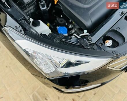 Черный Хендай Санта Фе, объемом двигателя 2.2 л и пробегом 137 тыс. км за 17800 $, фото 118 на Automoto.ua