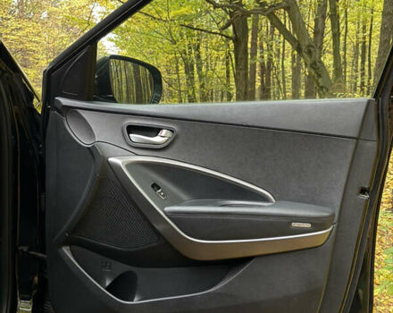 Хендай Санта Фе 2014 в Житомире на Automoto.ua Черный Хендай Санта Фе, объемом двигателя 2.2 л и пробегом 94 тыс. км за 19000 $, фото 23 на Automoto.ua