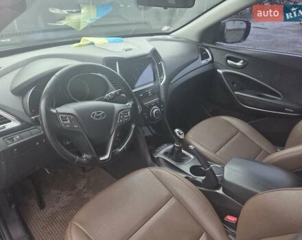 Черный Хендай Санта Фе, объемом двигателя 2.19 л и пробегом 341 тыс. км за 12500 $, фото 2 на Automoto.ua