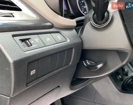 Черный Хендай Санта Фе, объемом двигателя 2.36 л и пробегом 150 тыс. км за 12700 $, фото 10 на Automoto.ua