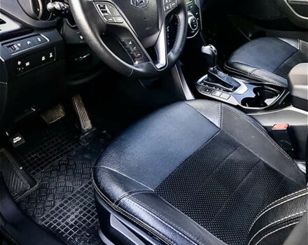 Черный Хендай Санта Фе, объемом двигателя 2.2 л и пробегом 225 тыс. км за 17000 $, фото 4 на Automoto.ua