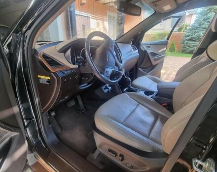 Черный Хендай Санта Фе, объемом двигателя 2 л и пробегом 141 тыс. км за 12800 $, фото 4 на Automoto.ua