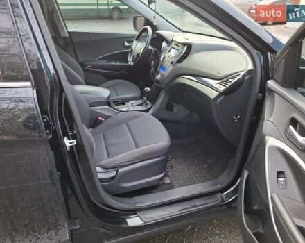 Черный Хендай Санта Фе, объемом двигателя 2.2 л и пробегом 215 тыс. км за 15500 $, фото 13 на Automoto.ua