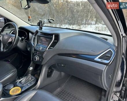 Черный Хендай Санта Фе, объемом двигателя 2.2 л и пробегом 182 тыс. км за 19000 $, фото 17 на Automoto.ua