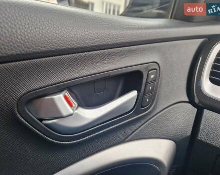 Черный Хендай Санта Фе, объемом двигателя 2.2 л и пробегом 94 тыс. км за 20300 $, фото 102 на Automoto.ua