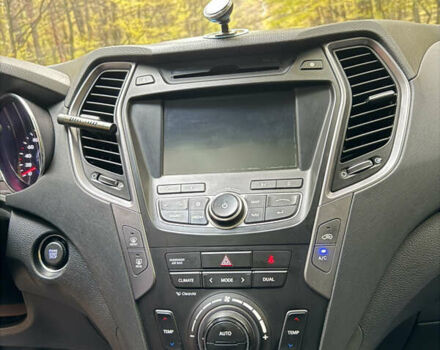 Хендай Санта Фе 2014 в Житомире на Automoto.ua Черный Хендай Санта Фе, объемом двигателя 2.2 л и пробегом 94 тыс. км за 19000 $, фото 14 на Automoto.ua