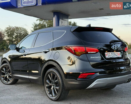 Черный Хендай Санта Фе, объемом двигателя 2.2 л и пробегом 179 тыс. км за 23300 $, фото 3 на Automoto.ua