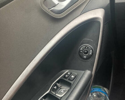 Черный Хендай Санта Фе, объемом двигателя 2.36 л и пробегом 178 тыс. км за 14200 $, фото 15 на Automoto.ua