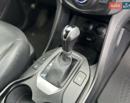 Черный Хендай Санта Фе, объемом двигателя 2 л и пробегом 176 тыс. км за 13600 $, фото 25 на Automoto.ua