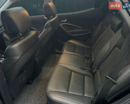 Черный Хендай Санта Фе, объемом двигателя 2 л и пробегом 180 тыс. км за 18200 $, фото 6 на Automoto.ua