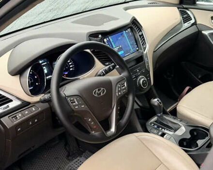 Черный Хендай Санта Фе, объемом двигателя 2.2 л и пробегом 155 тыс. км за 18499 $, фото 7 на Automoto.ua