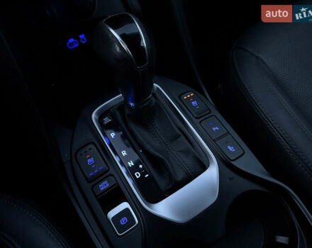 Черный Хендай Санта Фе, объемом двигателя 2.2 л и пробегом 179 тыс. км за 23300 $, фото 62 на Automoto.ua