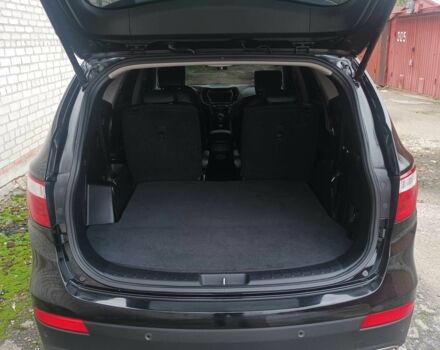 Черный Хендай Санта Фе, объемом двигателя 2.2 л и пробегом 131 тыс. км за 19200 $, фото 5 на Automoto.ua