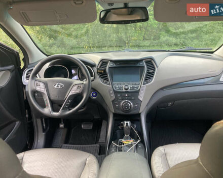Черный Хендай Санта Фе, объемом двигателя 2.36 л и пробегом 178 тыс. км за 14200 $, фото 9 на Automoto.ua